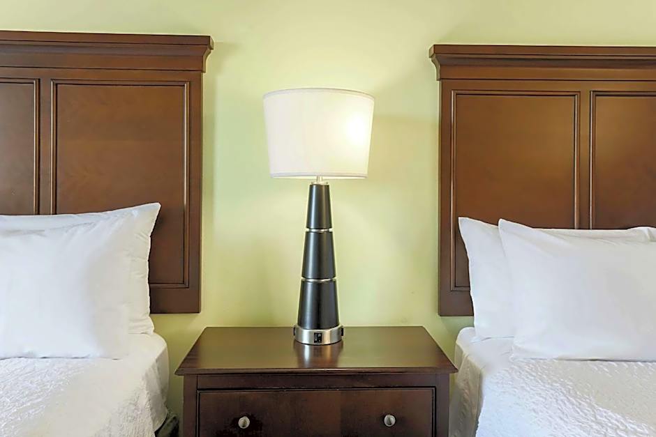 Hampton Inn By Hilton & Suites Wheeling - The Highlands