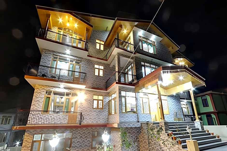 Kings Land Hotel – Manali, PA