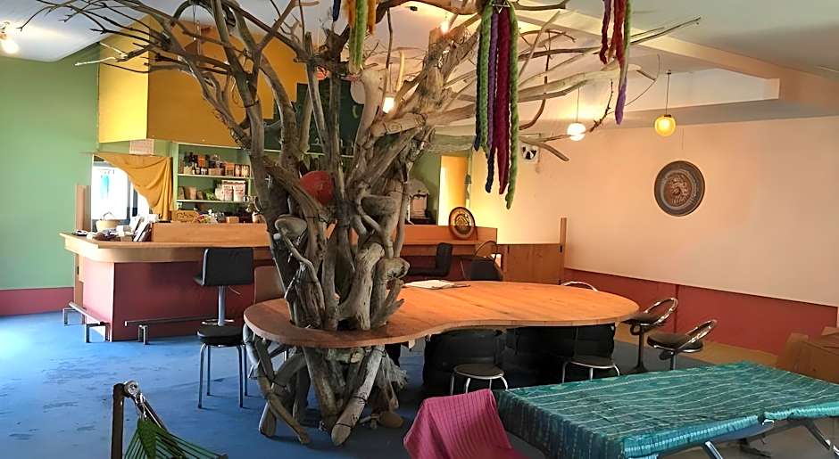 Organic Guesthouse & Cafe OHANA