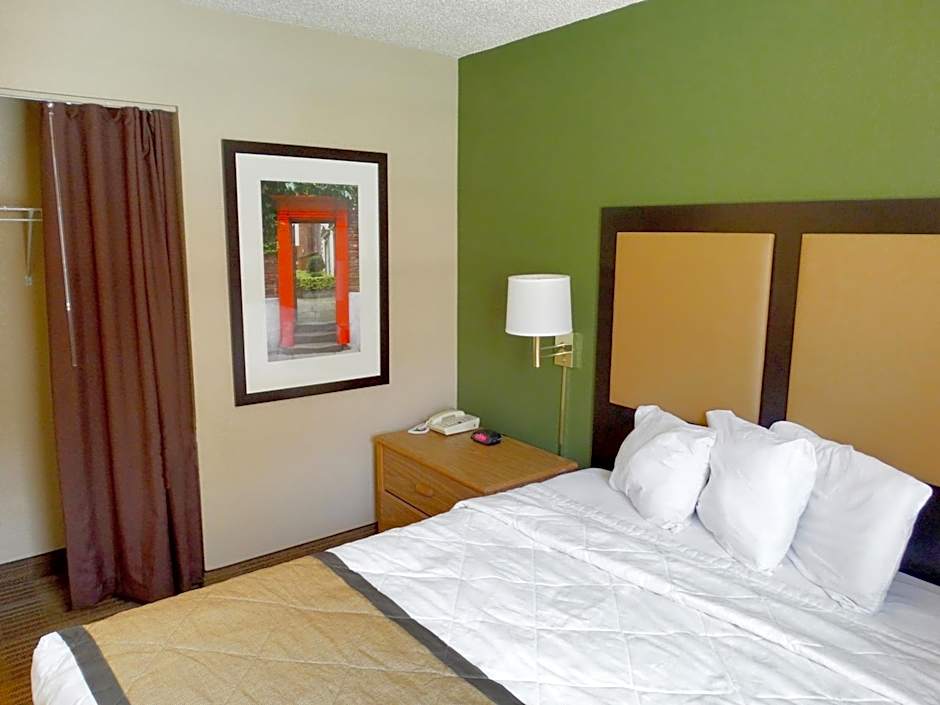 Extended Stay America Select Suites - Providence - Airport