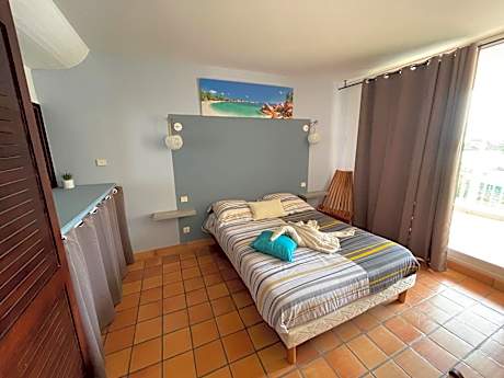 CLANES LOCATION Acerola