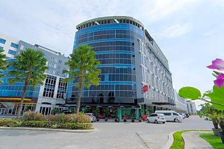 The Crew Hotel Kualanamu International Airport