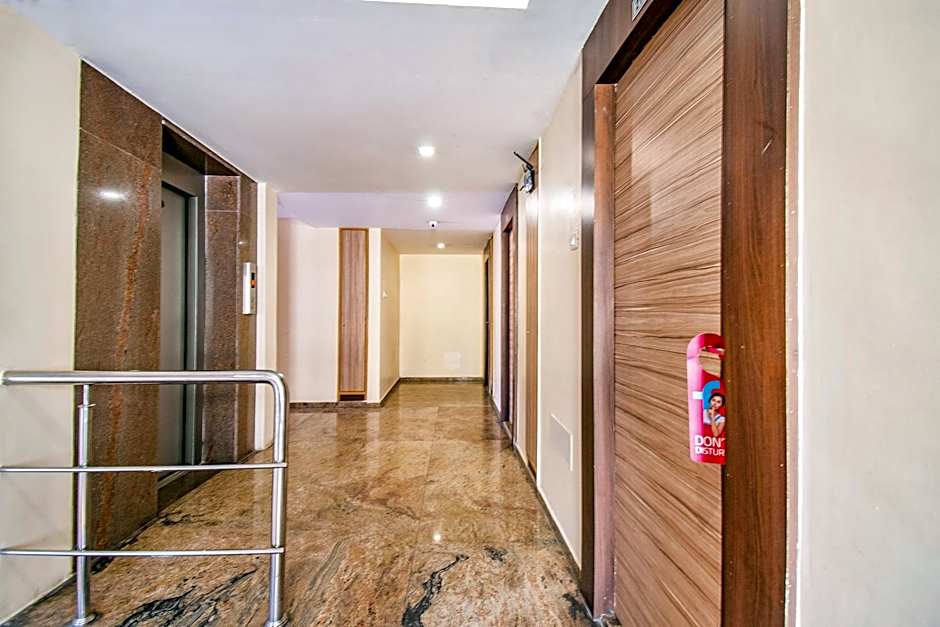 FabHotel Jansi Deluxe - Nr. Gandhipuram Bus stand