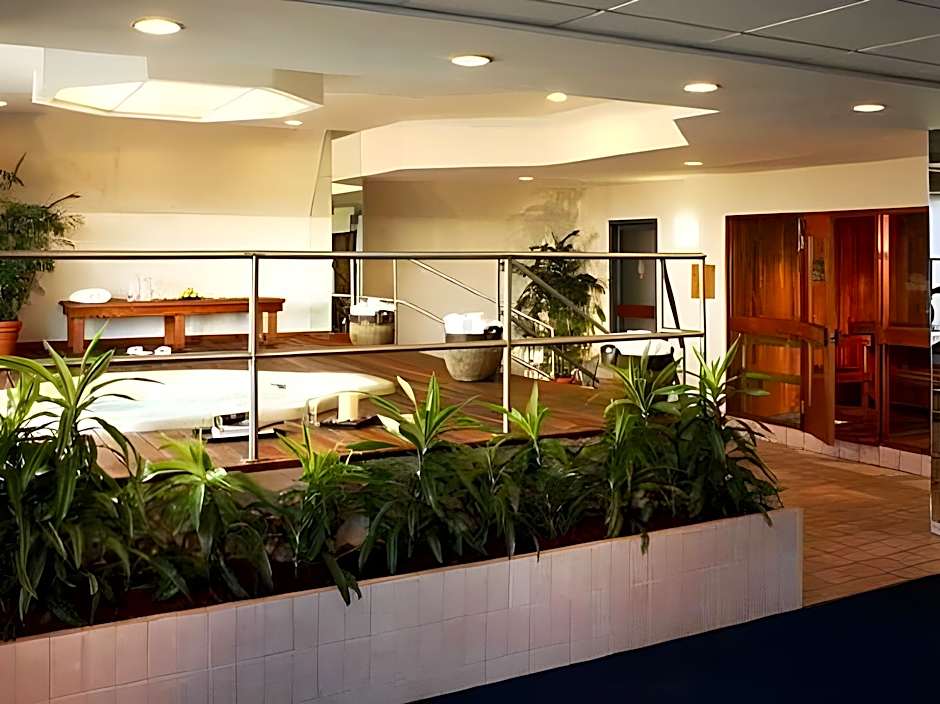 Cambridge Suites Toronto