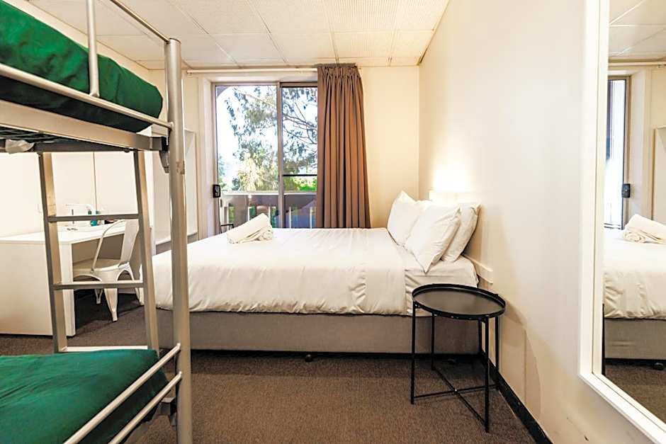 YHA Adelaide Central