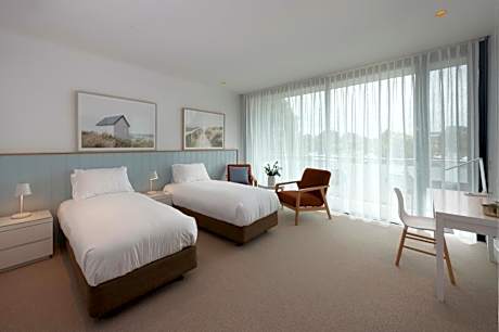 Golf View Junior 2 Bedroom Suite