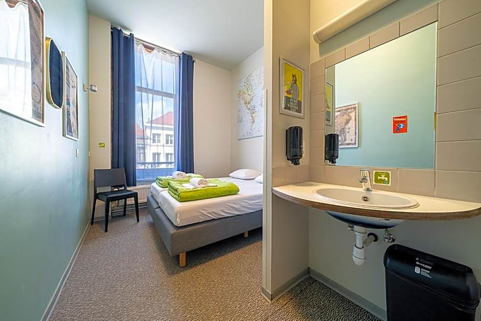 Auberge de Jeunesse de Tournai - Youth Hostel