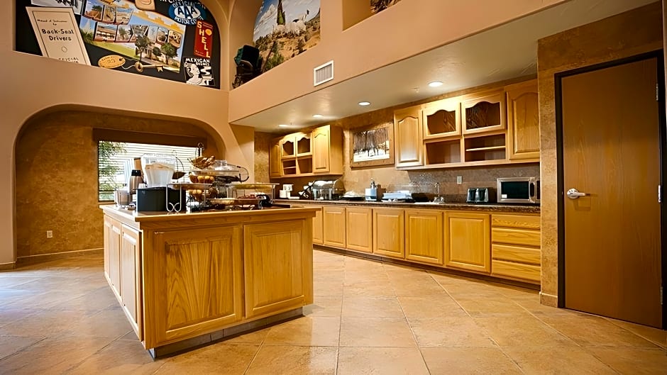 Best Western Territoral Inn & Suites