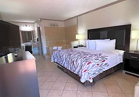 Deluxe King Room with Jetted Tub Non-Smoking
