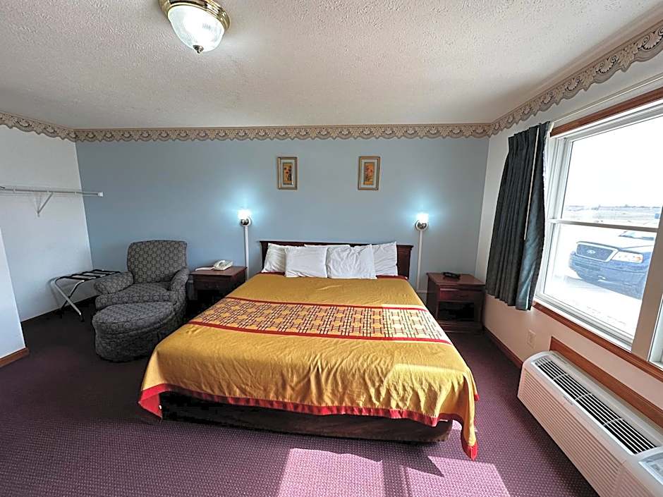 Attica Inn