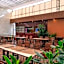 Van Phat Riverside Hotel