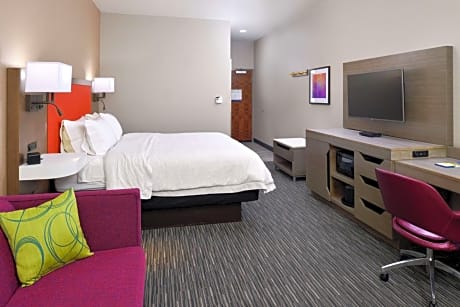 King Room with Sofa Bed and Study - Non-Smoking