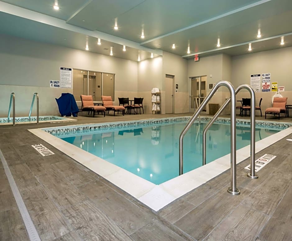 Hampton Inn By Hilton and Suites Minneapolis University Area, MN