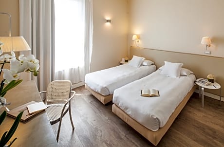 Standard room twin beds