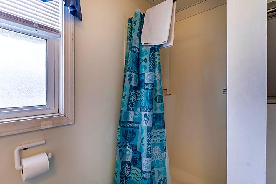 Inn Between the Beaches & Villager