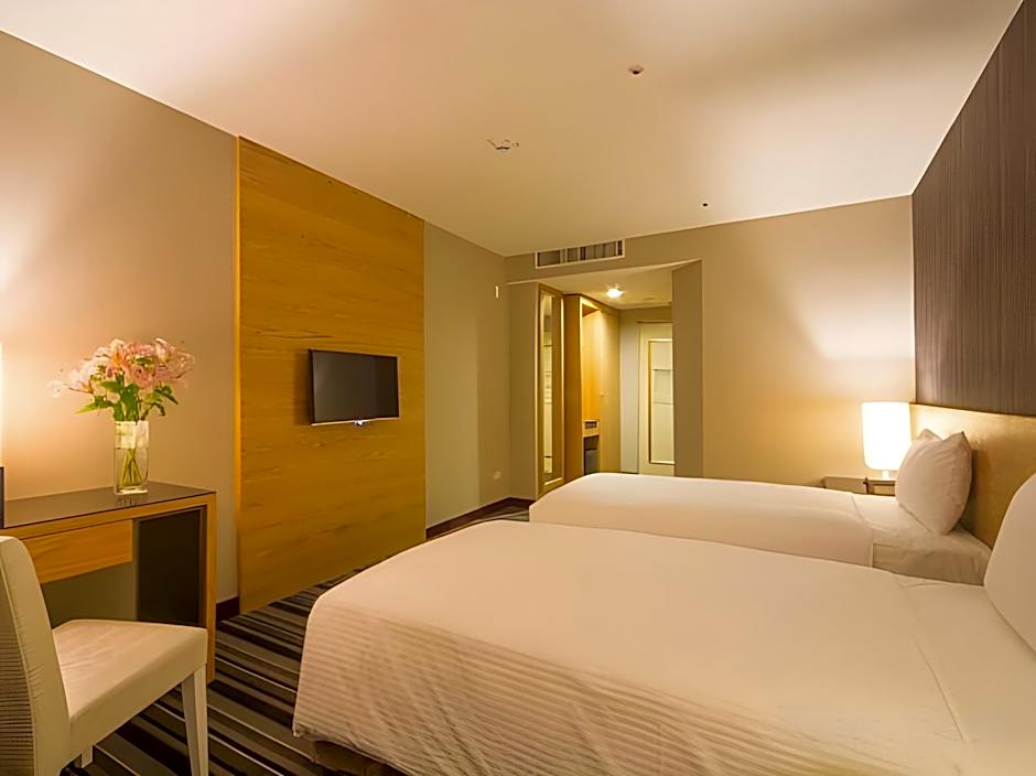 Guide Education Culture Hotel Kaohsiung Museum of Fine Arts