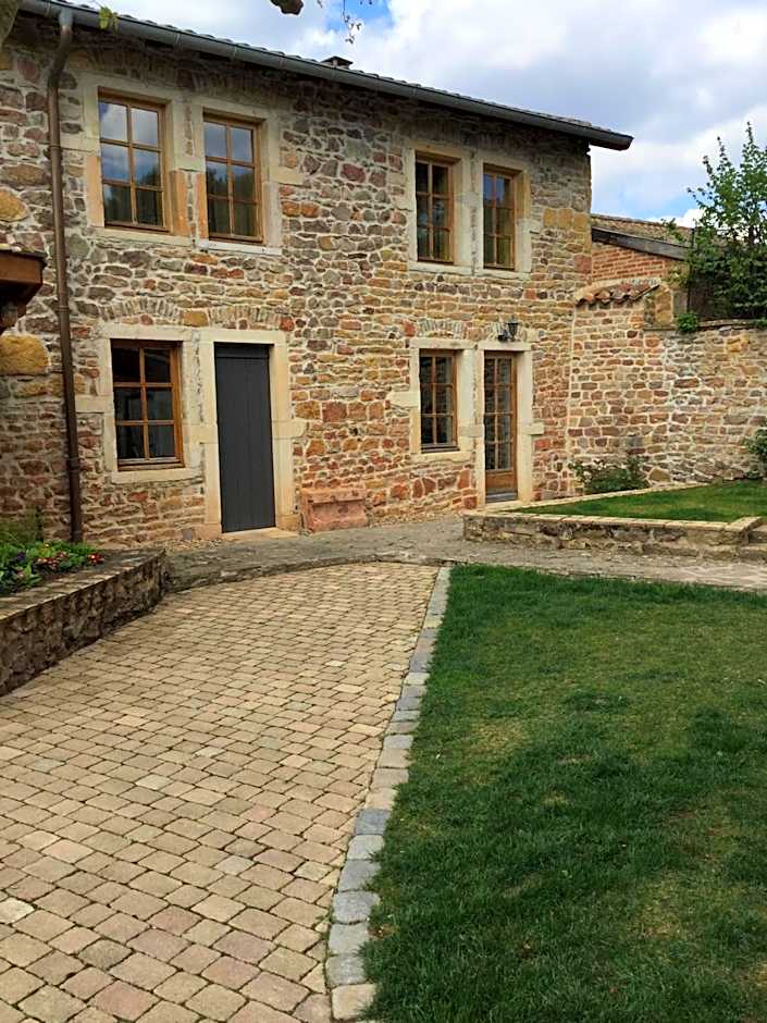 Logis Hôtel et Spa le Savigny