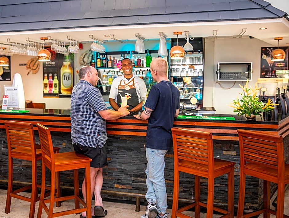 Tanoa Waterfront Hotel