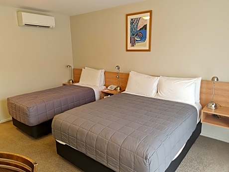 Standard 1 Queen and 1 Single