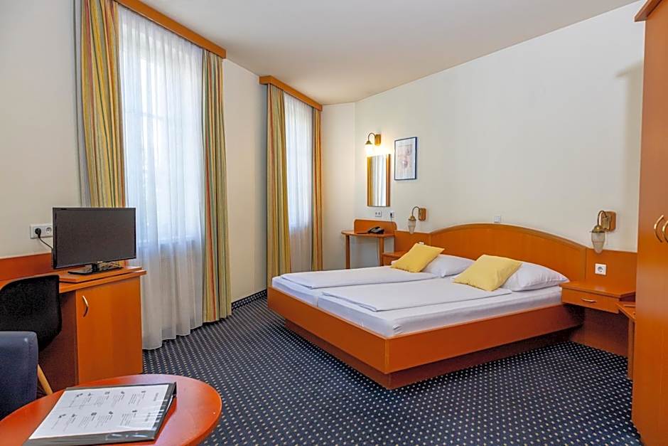 Suite Hotel 900m zur Oper