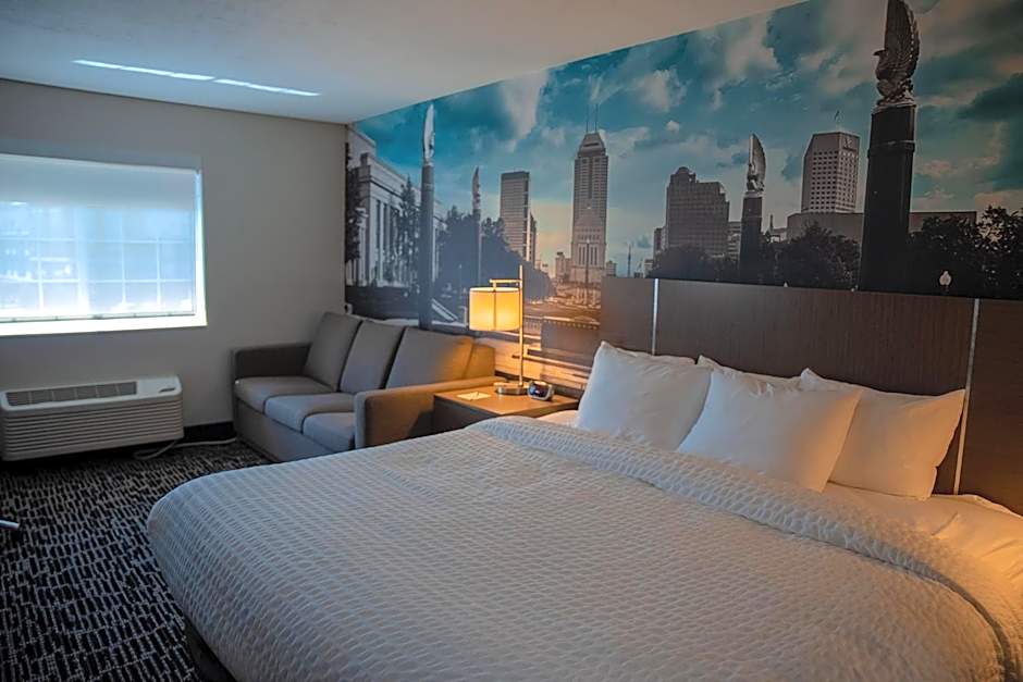 Clarion Pointe Indianapolis Airport
