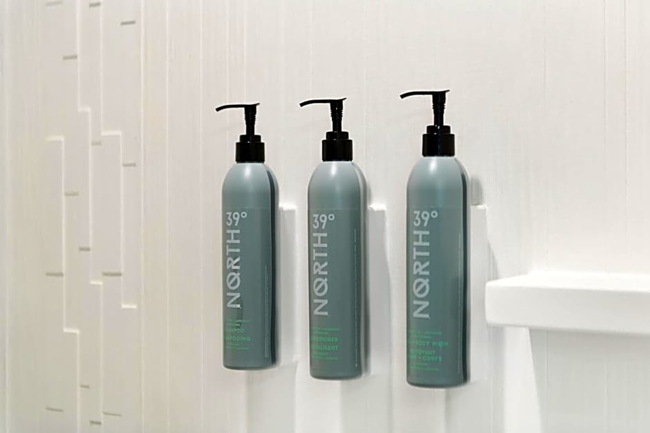 Courtyard by Marriott Atlanta Alpharetta/Avalon Area