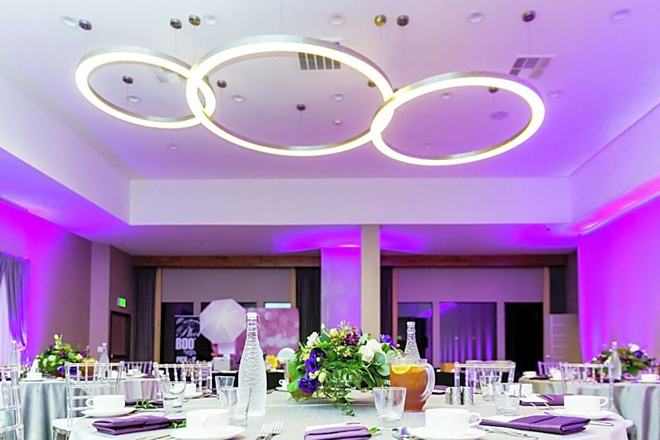 DoubleTree By Hilton Pomona