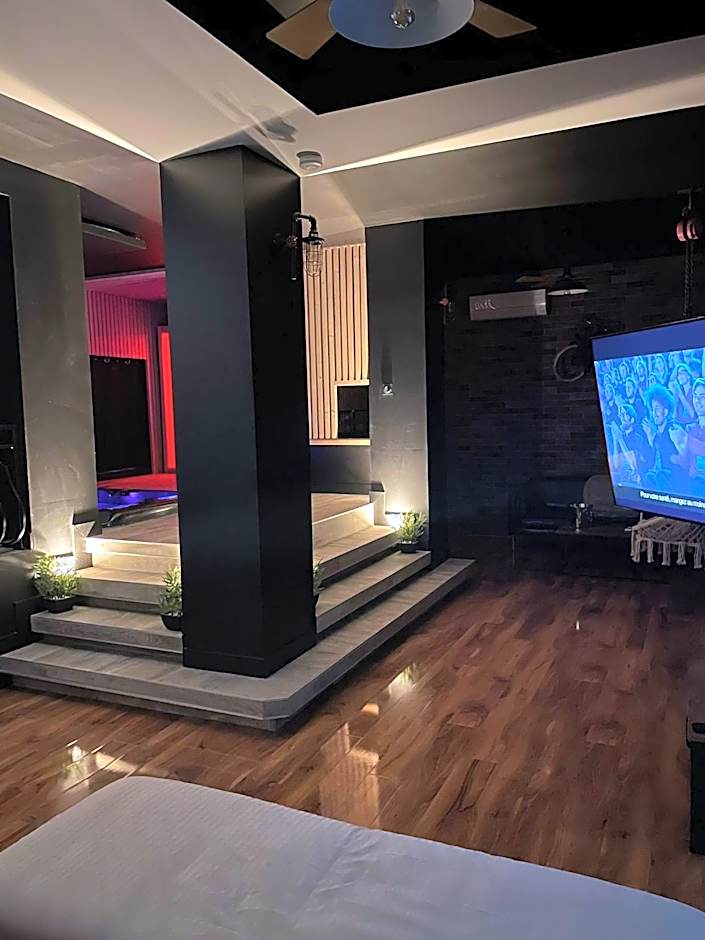 La suite Grenoble spa jacuzzi et sauna privatif