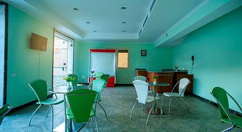 The Villa 604 Powered by look