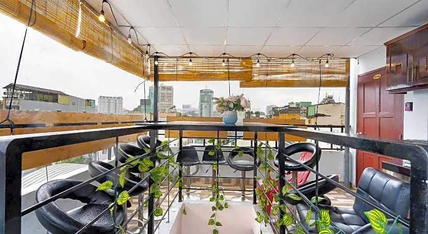 Ahu Hotel & Apartment