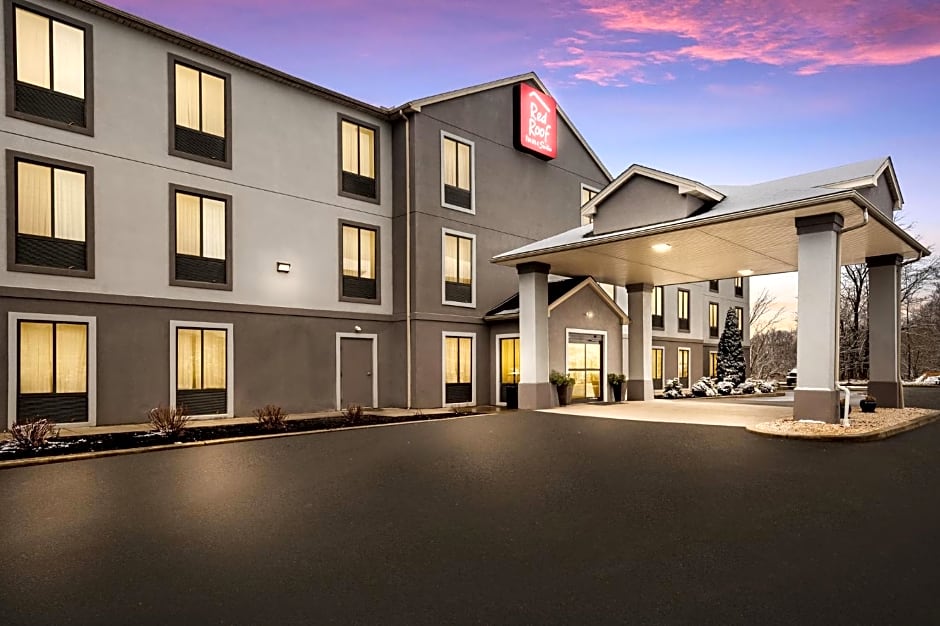 Red Roof Inn & Suites Bloomsburg- MIfflinville