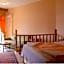Amos Hotel