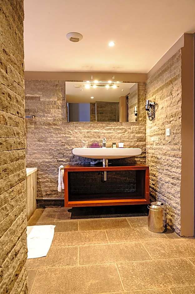Le Louvre Hotel & Spa