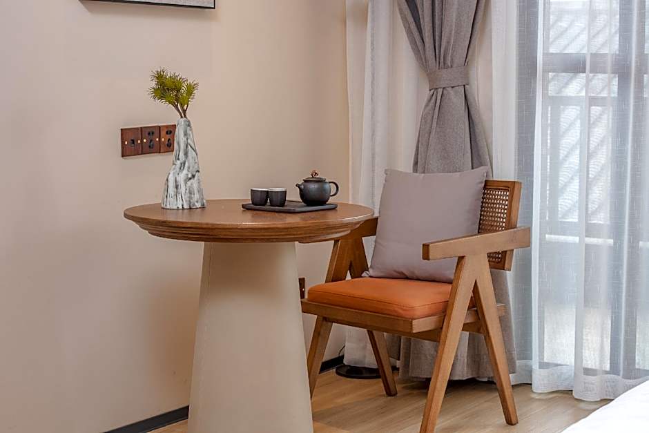 Rezen Retreat Jiuhuashan Scenic Area