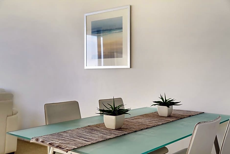 Aqualine Apartments On The Broadwater