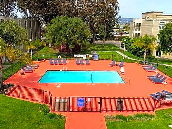 Hilton Oakland Airport