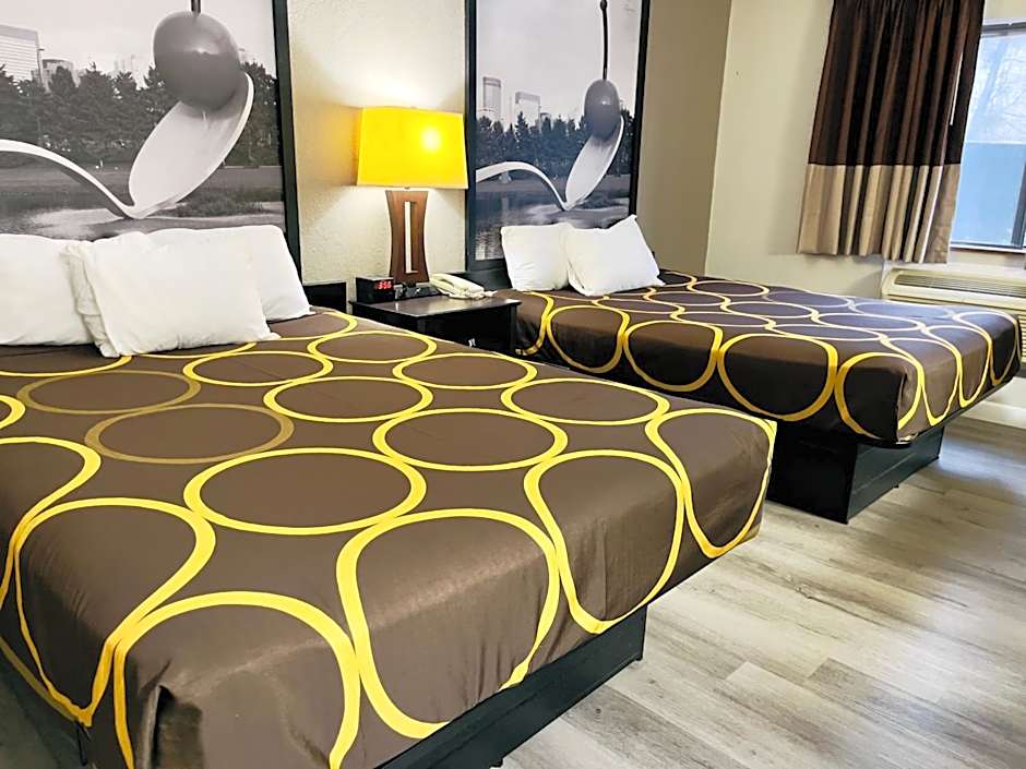 Super 8 by Wyndham Shakopee