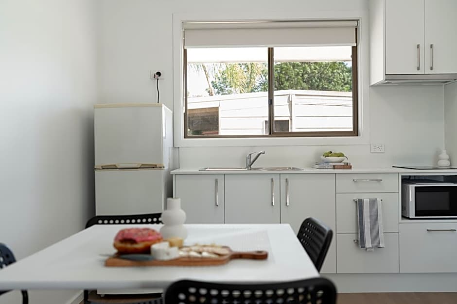 Highway 1 Holiday & Lifestyle Park