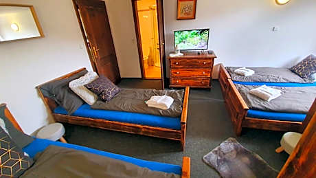 Quadruple Room with Private Bathroom