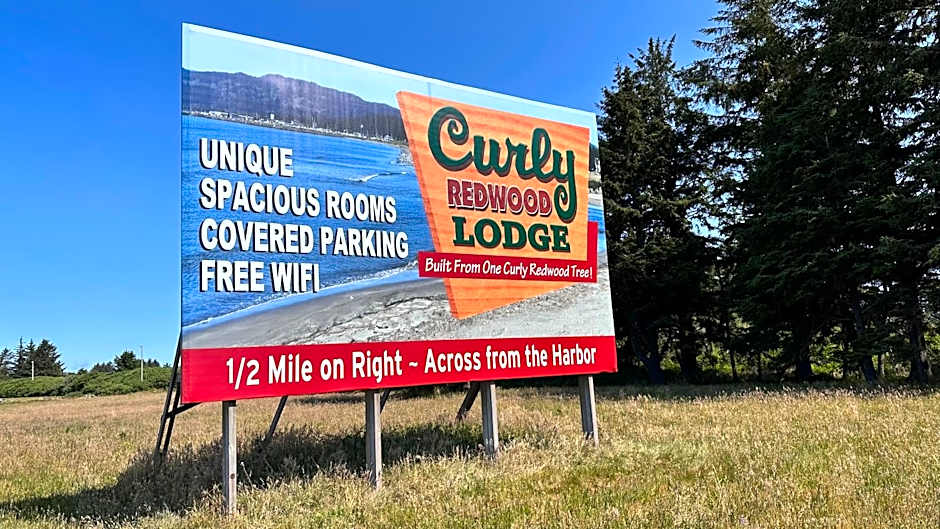 Curly Redwood Lodge