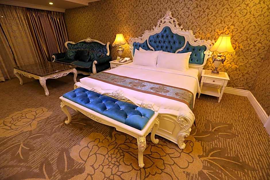 The Grand Kandyan Hotel