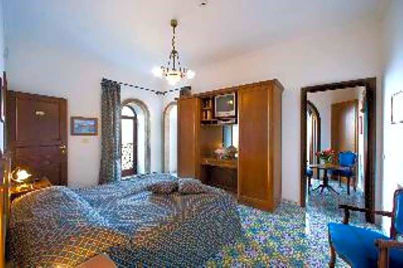Photo 1 of 5 of Suite, Sea View