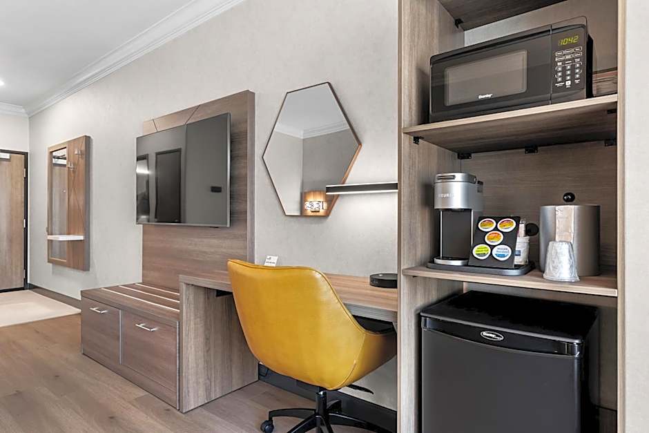 Holiday Inn Express Hotel & Suites Santa Cruz By IHG