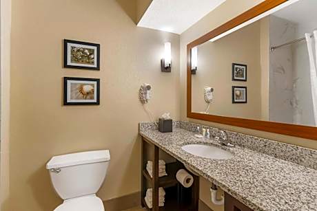 Queen Suite with Two Queen Beds - Non-Smoking