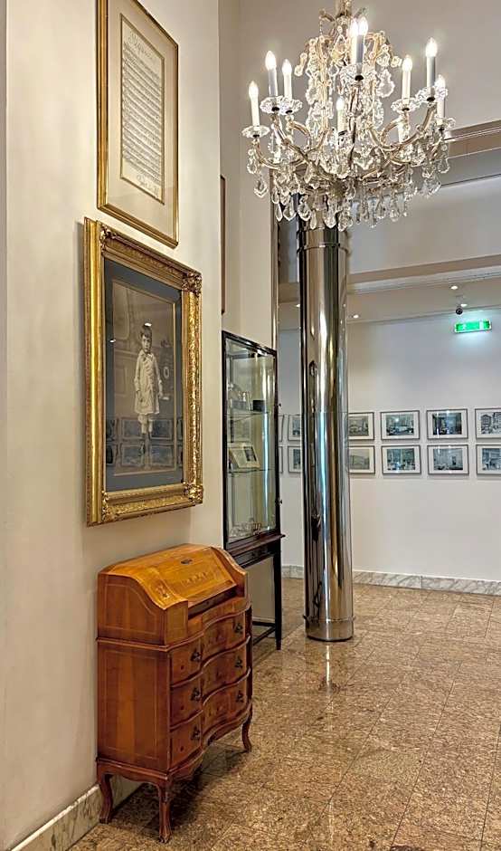 Hotel Ambassador