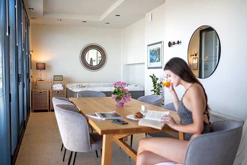 Evripidou 7 - Kalamata Mediterranean Suites