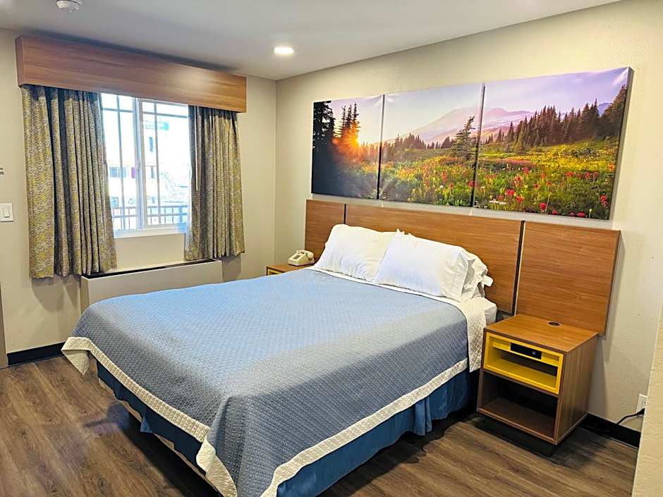 Days Inn by Wyndham Barstow
