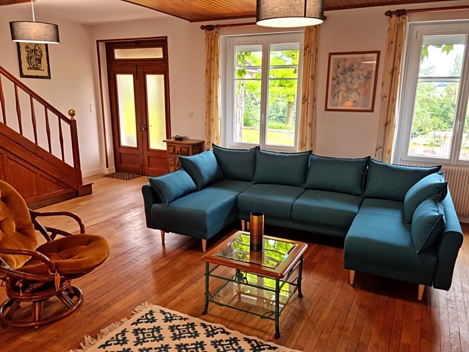 Grande maison escapade au bord de la rivière