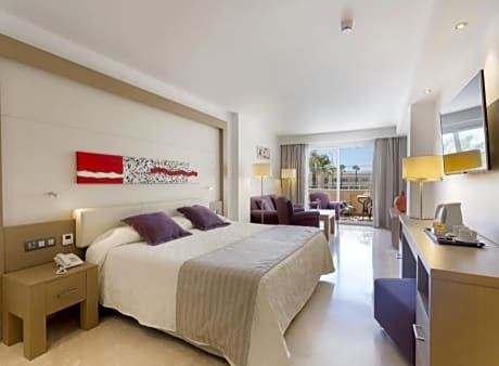 DOUBLE SUPERIOR ROOM