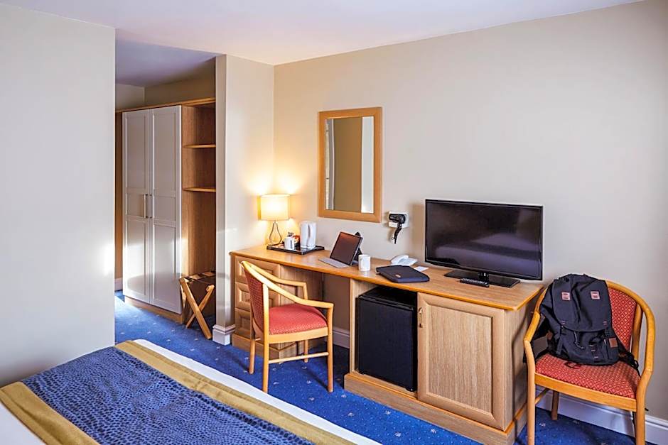 Mercure Newbury West Grange Hotel